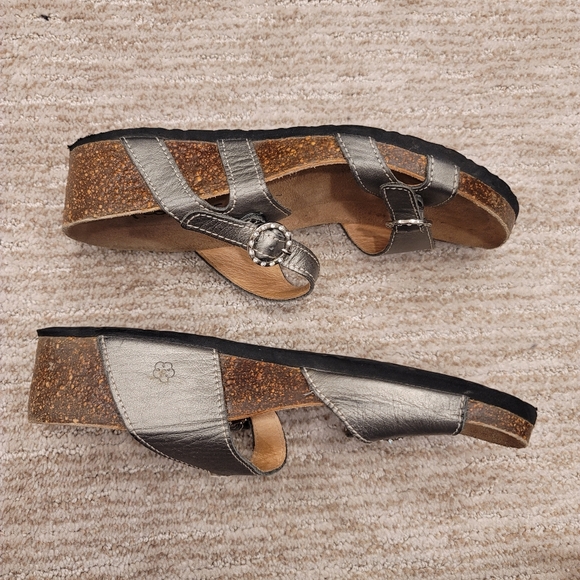 Flowers by Flurries Cork Wedge Mule - Picture 8 of 12